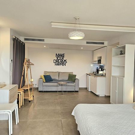 Hotel Twenty Rent Cagnes-sur-Mer Pokoj fotografie