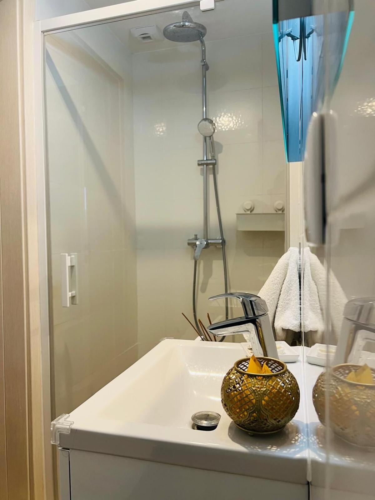 Hotel Twenty Rent Cagnes-sur-Mer Exteriér fotografie