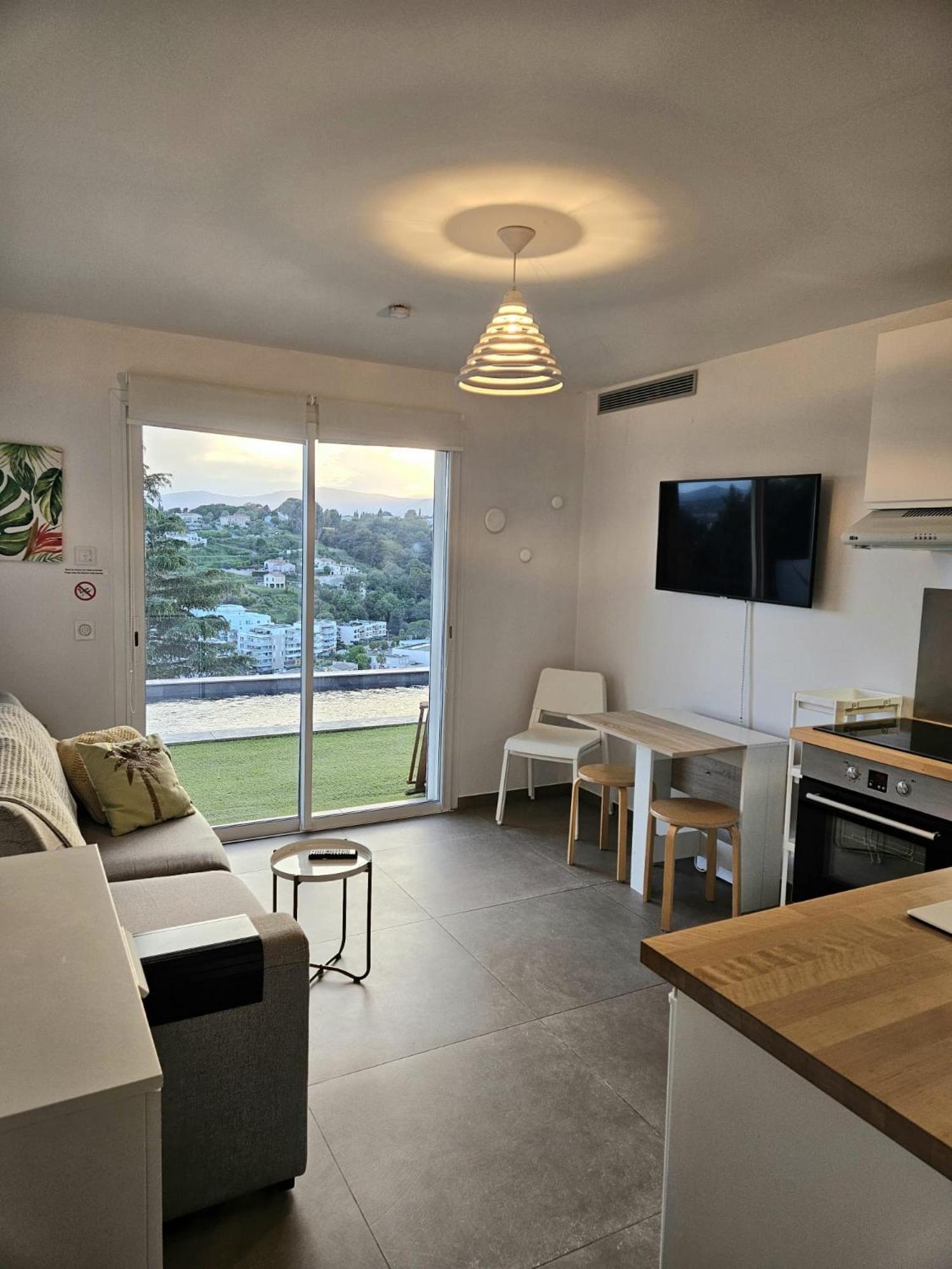 Hotel Twenty Rent Cagnes-sur-Mer Exteriér fotografie
